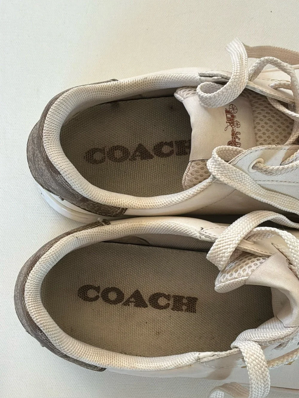 Coach Low Top Leather Sneakers White Signature Heel Women’s Size 8B with Box